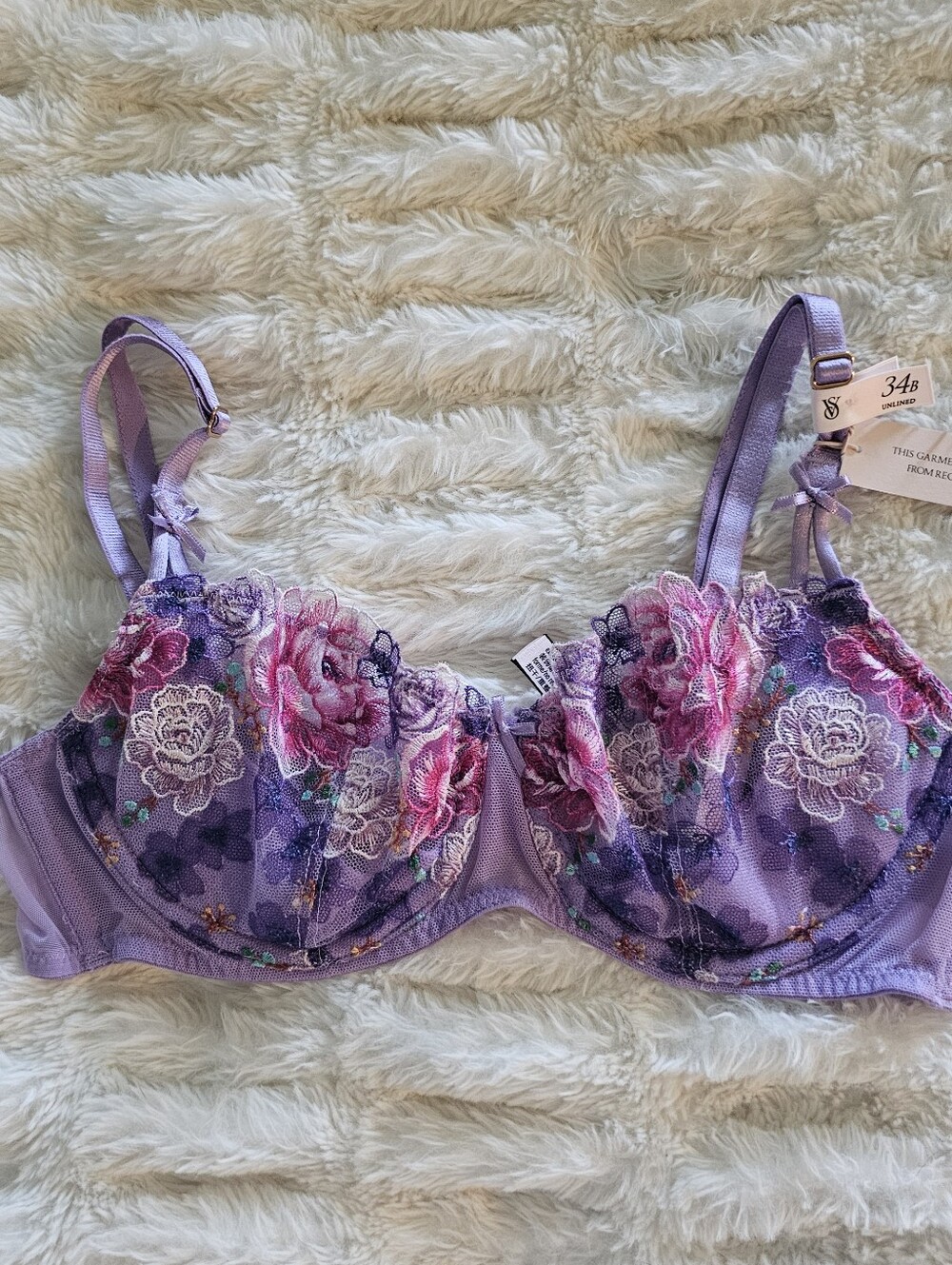 Victoria's Secret Putple Fliral Unlimed Bra 34B